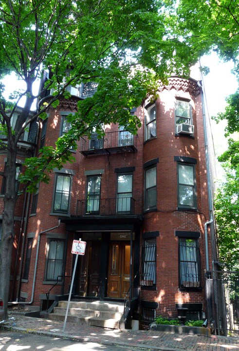 3 Saint Charles St in Boston, MA - Building Photo