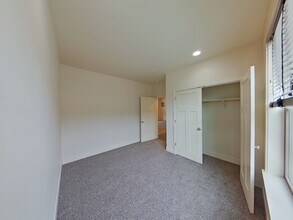 320 Mia Ln in Eugene, OR - Building Photo - Building Photo