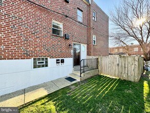 3746 Genesee Dr in Philadelphia, PA - Building Photo - Building Photo