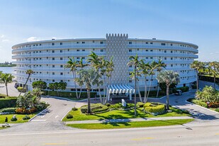 The Presidents of Palm Beach in Palm Beach, FL - Building Photo