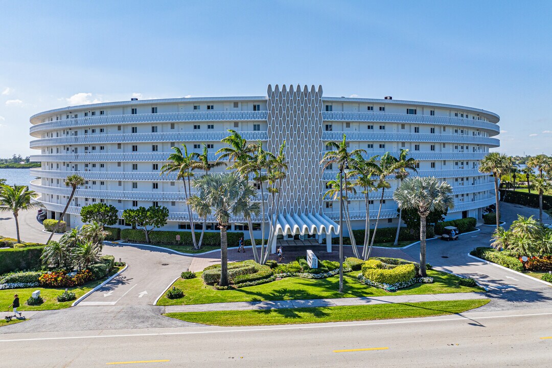 The Presidents of Palm Beach in Palm Beach, FL - Foto de edificio