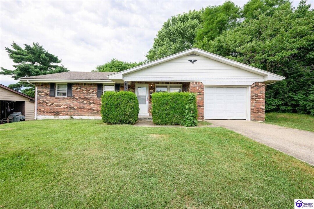 301 Mallory St in Elizabethtown, KY - Building Photo