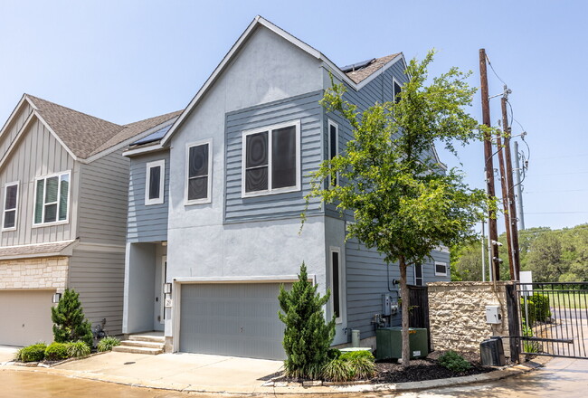 7914 Roanoke Run in San Antonio, TX - Foto de edificio - Building Photo
