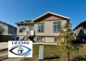 8616 84 St in Fort St John, BC - Building Photo