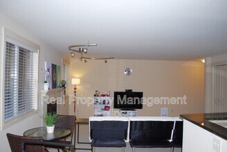 8244 126th Ave NE in Kirkland, WA - Building Photo - Building Photo