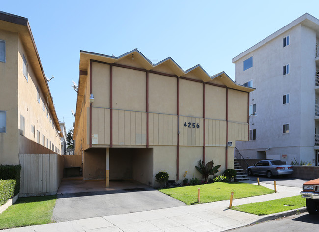 4256 Lindblade Dr in Los Angeles, CA - Building Photo - Building Photo