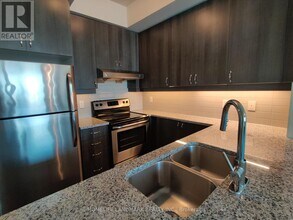 8110-8110 Birchmount Rd in Markham, ON - Building Photo - Building Photo
