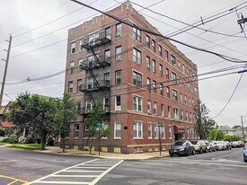 7812 Hudson Ave in North Bergen, NJ - Building Photo