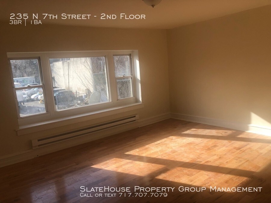 235 N 7th St-Unit -2nd Floor in Allentown, PA - Building Photo