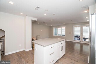 1701 Bainbridge St in Philadelphia, PA - Building Photo - Building Photo