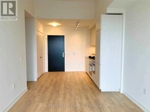 158 Front St E in Toronto, ON - Building Photo - Building Photo