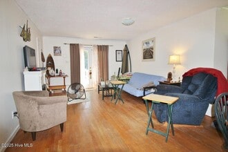 102 Apple Ln in Oriental, NC - Building Photo - Building Photo