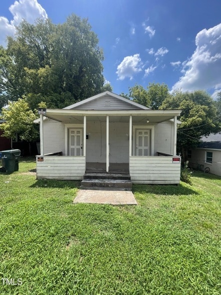 property at 604 Bragg St