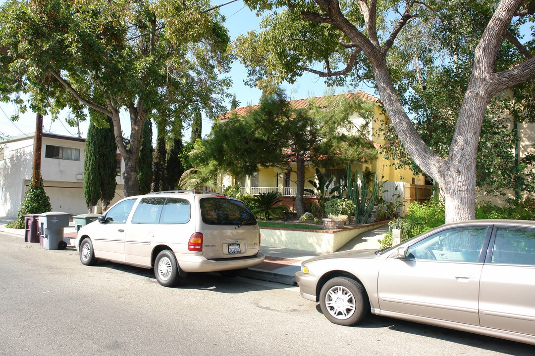 1413 Stanley Ave in Glendale, CA - Building Photo