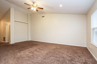 5309 Waterton Lakes Dr in Indianapolis, IN - Building Photo - Building Photo