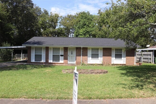property at 1518 Flamingo Ln