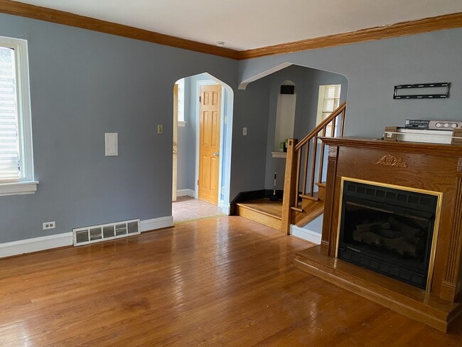 property at 9031 S Kingston Ave