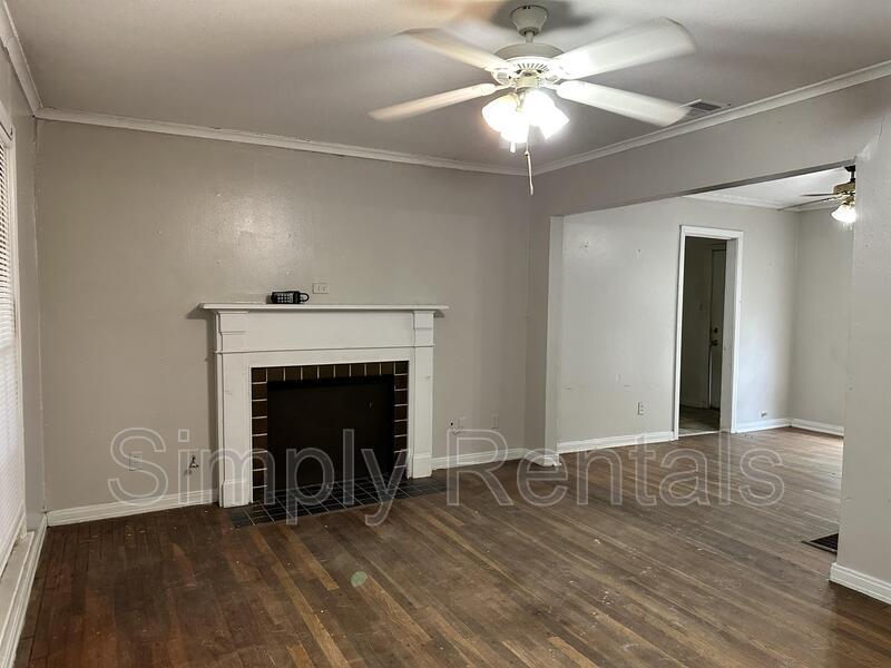 1012 Pecan Ave in Greenville, TX - Building Photo