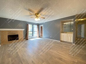1202 Thorpe Ln in San Marcos, TX - Building Photo - Building Photo