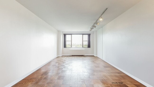 property at 6120 Grand Central Pkwy