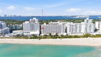 5555 Collins Ave in Miami, FL - Building Photo