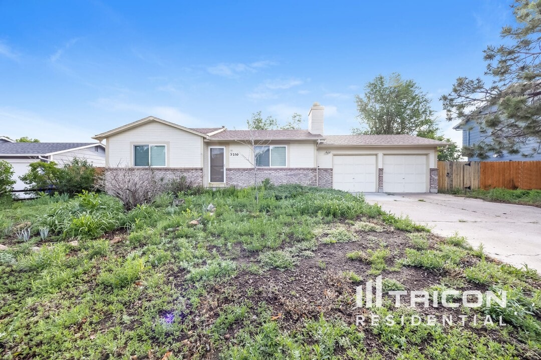 3250 Mirage Dr in Colorado Springs, CO - Building Photo