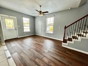 7328 Market St in Houston, TX - Building Photo - Building Photo