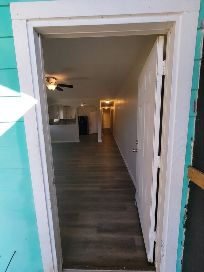 715 11th St in San Leon, TX - Building Photo - Building Photo