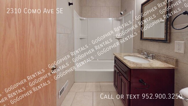 2310 Como Ave SE in Minneapolis, MN - Building Photo - Building Photo
