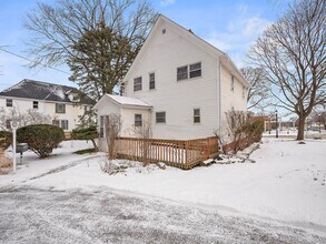 122 S Prospect St in Roselle, IL - Building Photo - Building Photo