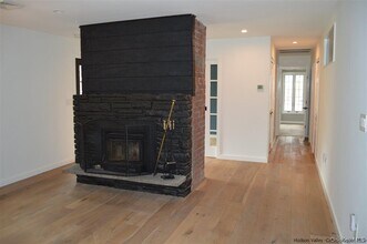 18 Marko Grove in Woodstock, NY - Building Photo - Building Photo