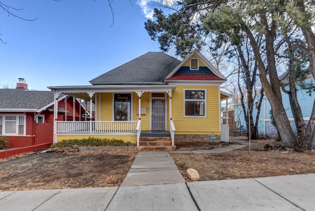 125 S Pleasant St in Prescott, AZ - Building Photo