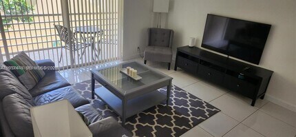 959 SE 2nd Ave in Deerfield Beach, FL - Building Photo - Building Photo