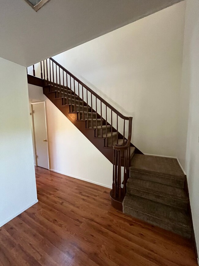 427 Anza Ave in Davis, CA - Building Photo - Building Photo