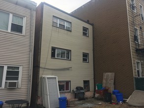 26 Beacon Ave in Jersey City, NJ - Building Photo - Building Photo