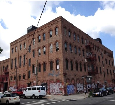 81 Beaver St in Brooklyn, NY - Building Photo - Building Photo
