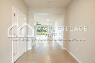 10913 Laxer Cay Loop in Zephyrhills, FL - Building Photo - Building Photo