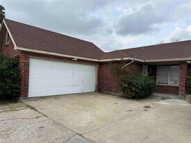 705 Gregory St in Garland, TX - Building Photo