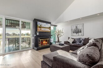 2529 N Miller Rd in Scottsdale, AZ - Building Photo - Building Photo