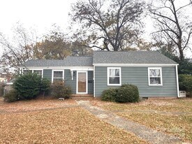 1142 Mona Dr in Charlotte, NC - Building Photo