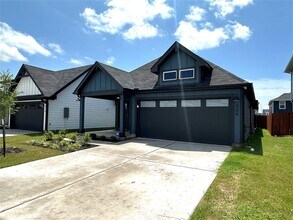 504 Sandringham Lp in Kyle, TX - Building Photo - Building Photo