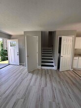 9008 John Paul Ct in Louisville, KY - Building Photo - Building Photo