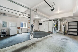 4022 SE 52nd Ave in Portland, OR - Building Photo - Building Photo