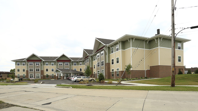 Maple Park Place Senior Living in Maple Heights, OH - Building Photo - Building Photo