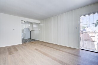 2312 Grant Ave, Unit #2 in Redondo Beach, CA - Building Photo - Building Photo