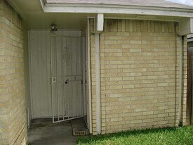 16505 Monte Carlo Ln in Houston, TX - Building Photo