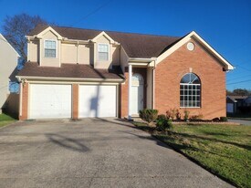 1137 Shawnee Trace in Nashville, TN - Building Photo