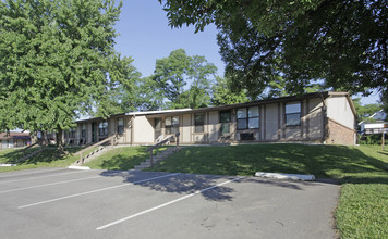 Ashgrove Apartments in Florence, KY - Building Photo - Building Photo