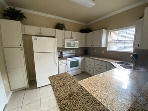6160 Eckhert Rd in San Antonio, TX - Building Photo - Building Photo