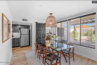 2929 N 39th St in Phoenix, AZ - Building Photo - Building Photo